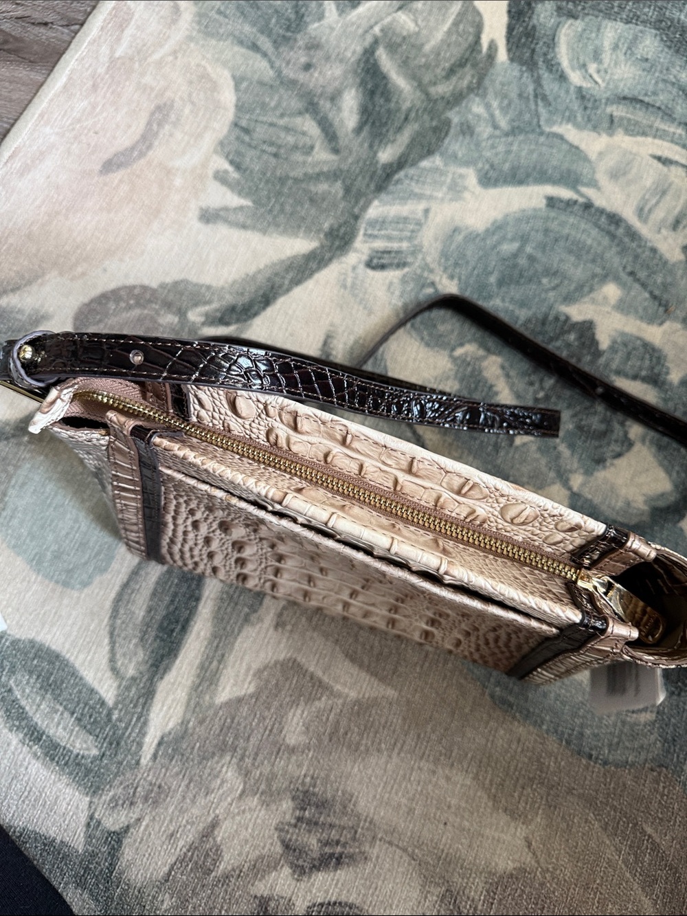 Brahmin Neutral Croc-Embossed Crossbody with Contrast Trim - Picture 5 of 6